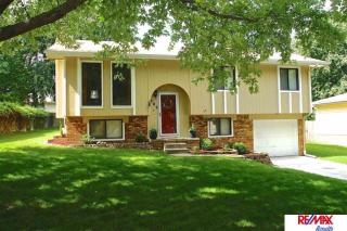 502 Pioneer Rd, Omaha, NE 68046-3778