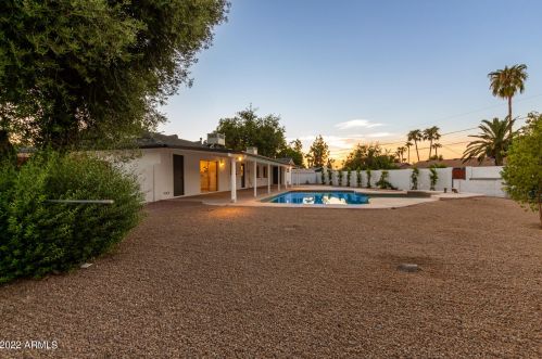 10837 38 Pl, Phoenix AZ 85044-8202 exterior