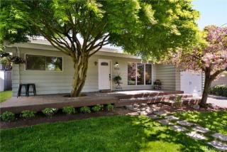 16232 12th Ave, Seattle WA  98166-2810 exterior