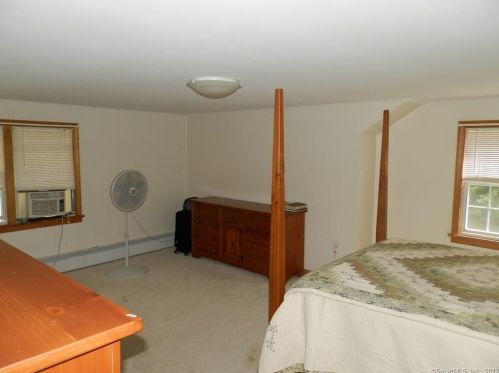 136 Putnam Pike, Killingly CT 06241-1628 exterior