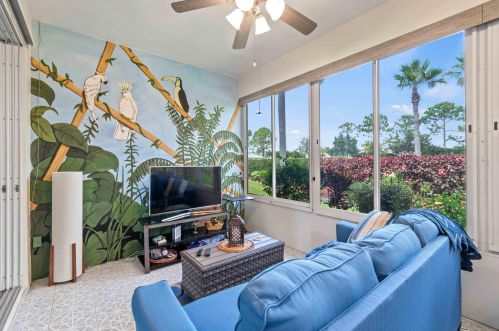 592 Cortina Ln, Fort Pierce FL 34986-1742 exterior