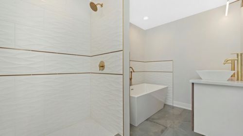 1837 Mozart St, Chicago IL 60647-5111 exterior