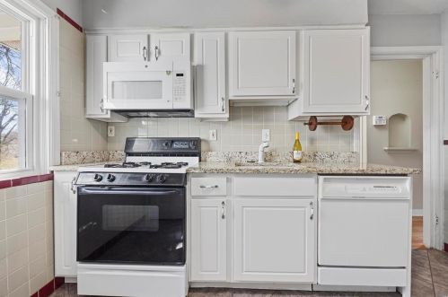 1346 Thatcher Ave, Saint Louis MO 63135-1719 exterior