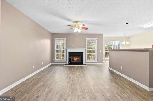 351 Parkview Manor Dr, Tucker GA  30084-8914 exterior