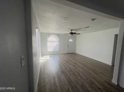 108 27 Dr, Phoenix AZ 85045-4201 exterior