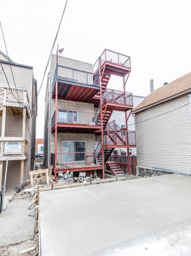 1634 Cermak Rd, Chicago IL 60623-2902 exterior