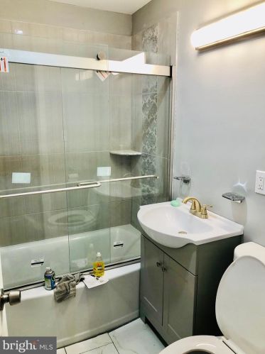 6442 Limekiln Pike, Philadelphia PA 19138-3103 exterior