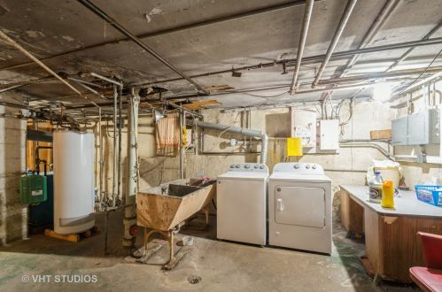 3251 Eastwood Ave, Chicago IL 60625-4412 exterior