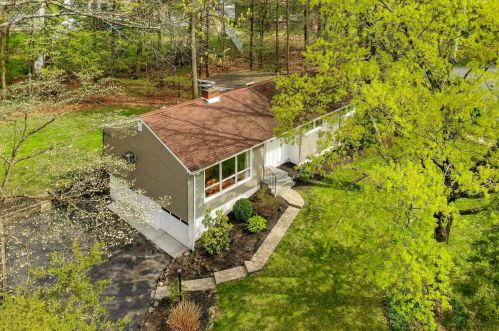 52 Timberline Dr, Poughkeepsie, NY 12603-5546