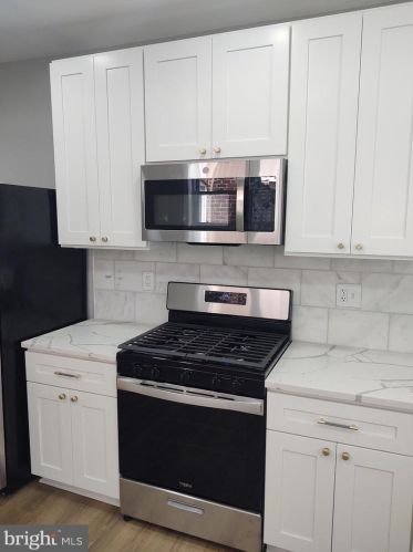 616 Godfrey Ave, Philadelphia PA 19126-3834 exterior