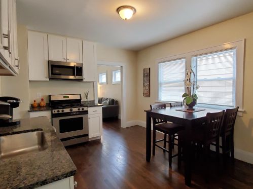 2837 7 St, Milwaukee WI 53215-3907 exterior