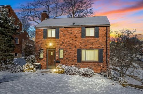 326 Altoona Pl, Pittsburgh PA  15243-2063 exterior