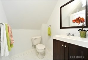 2529 Charleston St, Chicago IL 60647-4111 exterior