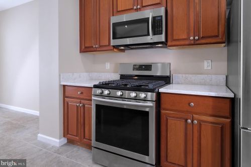 104 Hoover Ave, Princeton NJ 08540-4635 exterior