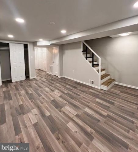 6949 Westhampton Dr, Alexandria VA 22307-1527 exterior