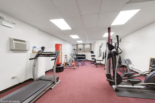 7429 Greenview Ave, Chicago IL 60626-1918 exterior