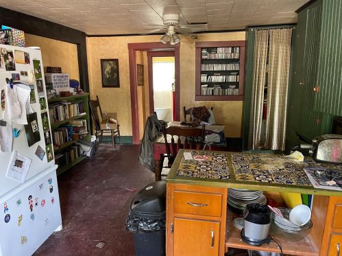 118 Ruddiman Dr, Meskegon MI 49445-3031 exterior