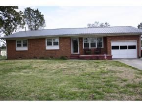 115 Eastway Ln, Graham, NC 27253-3703