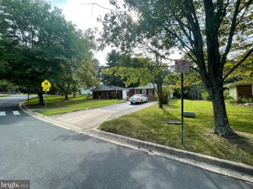 3011 Regina Dr, Silver Spring, MD 20906-5364