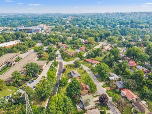 1134 Arrowood Dr, Pittsburgh PA 15243-1802 exterior