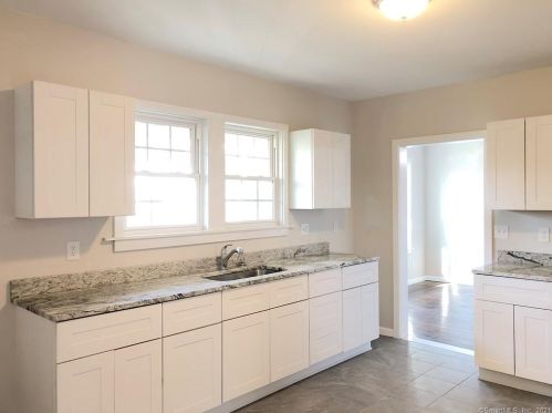 109 Hillcrest Ave, New Britain CT  06053-2540 exterior