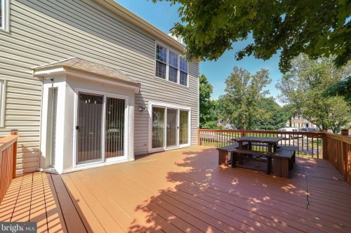 900 Chatsworth Dr, Accokeek MD 20607-2056 exterior