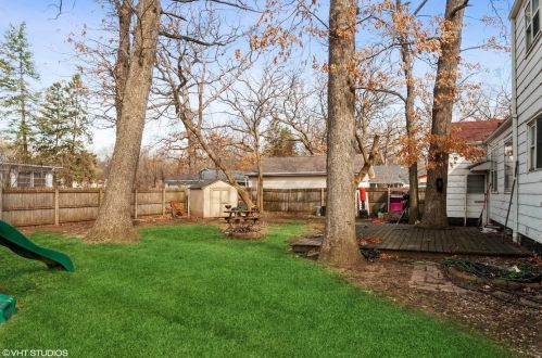 1816 Kellogg Ave, Waukegan, IL 60087-4707