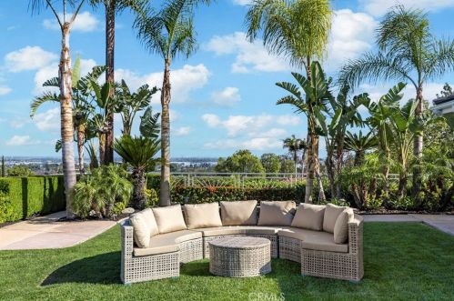 1347 Dana Pl, Fullerton CA  92831-1108 exterior