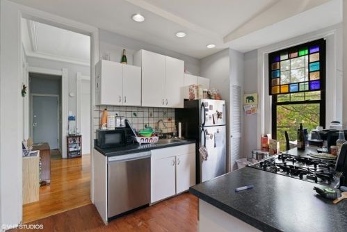 955 Dickens Ave, Chicago, IL 60614-4219