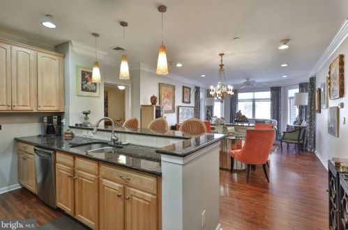 300 Carson Ter, Huntingdon Valley PA 19006-4719 exterior