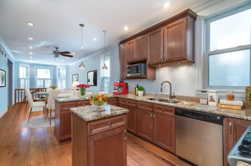 3448 Damen Ave, Chicago IL 60608-6835 exterior