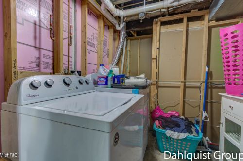 883 Post Rd, Meskegon MI 49441-4045 exterior