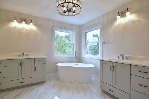 698 Berkley Ave, Elmhurst IL  60126-4244 exterior