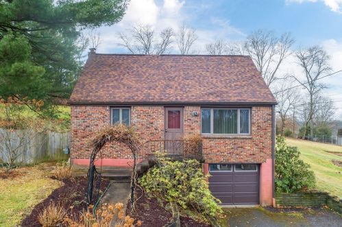 340 Franklin Dr, Pittsburgh, PA 15241-1903