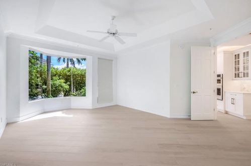 217 Colonade Cir, Naples FL 34103-8724 exterior