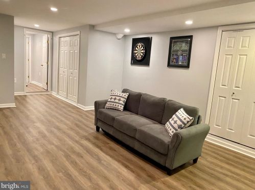 1923 Ellsworth St, Philadelphia PA  19146-2803 exterior