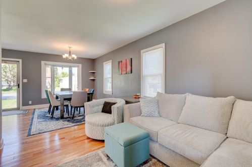 3316 Burrell St, Milwaukee, WI 53207-2755