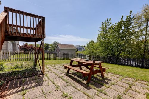 1011 Belden Way, Joliet IL 60435-0404 exterior