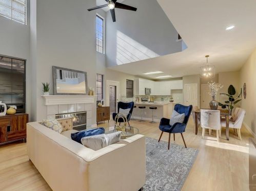 17018 Vinland Dr, Addison TX 75001-5053 exterior