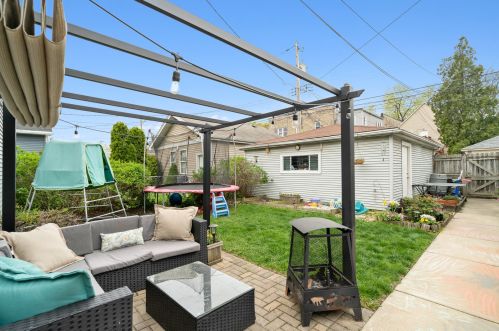 3448 Ridgeway Ave, Chicago IL 60659-1117 exterior