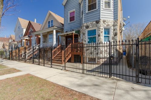 2655 Kedvale Ave, Chicago IL 60623-4324 exterior