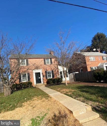 2405 Homestead Dr, Silver Spring MD  20902-4950 exterior