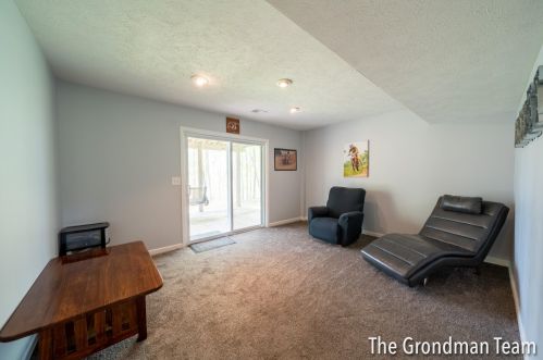 3032 Root Ct, Cedar Springs MI 49319-8153 exterior