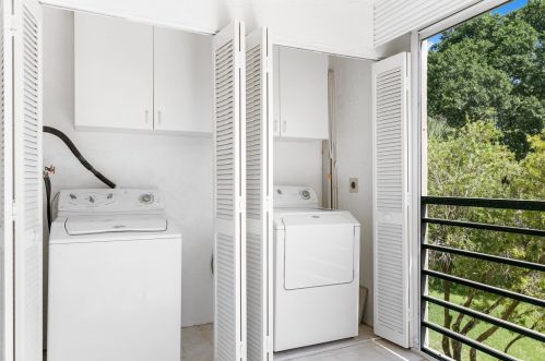 9233 8th St, Boca Raton FL 33428-6805 exterior