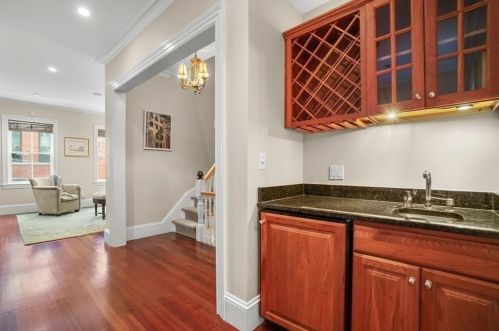 102 Myrtle St, Boston MA exterior