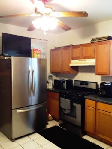 3854 Division St, Chicago, IL 60651-2047