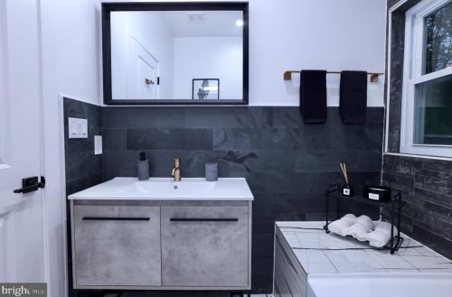 3016 Thayer St, Washington DC  20018-2505 exterior