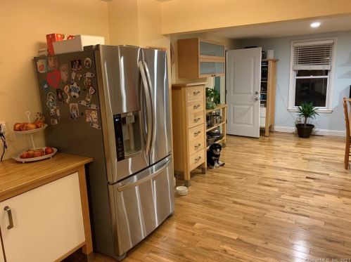 87 Hawley Ave, Milford CT 06460-8016 exterior