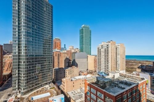 1101 State St, Chicago IL  60605-3175 exterior