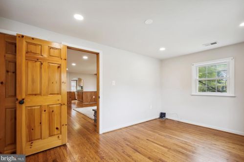 3432 Memorial St, Alexandria VA 22306-1548 exterior